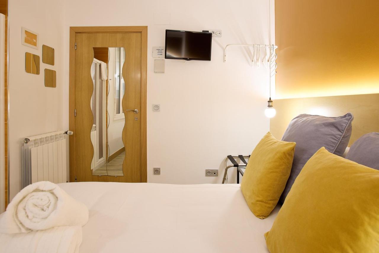 Aia Guest house